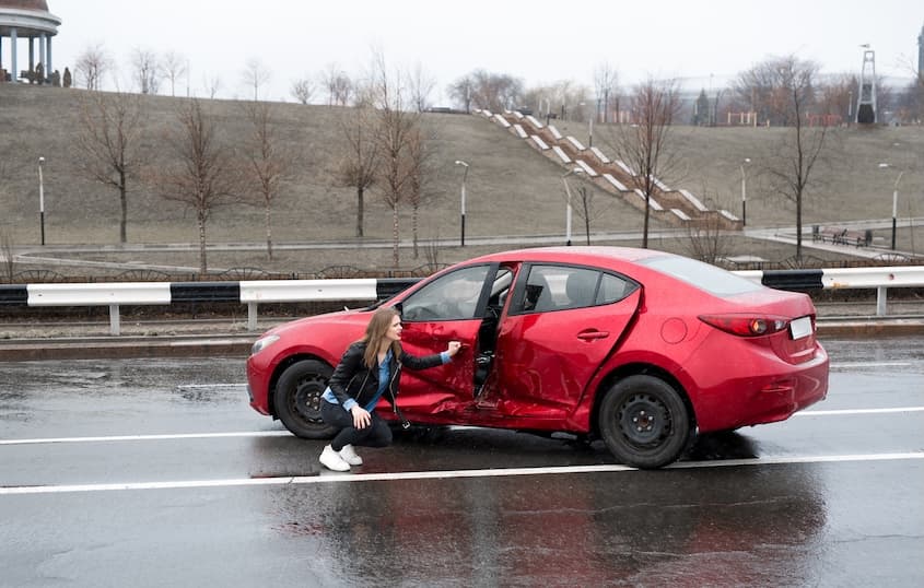 How a Lawyer Handles Your Sideswipe Car Accident Case